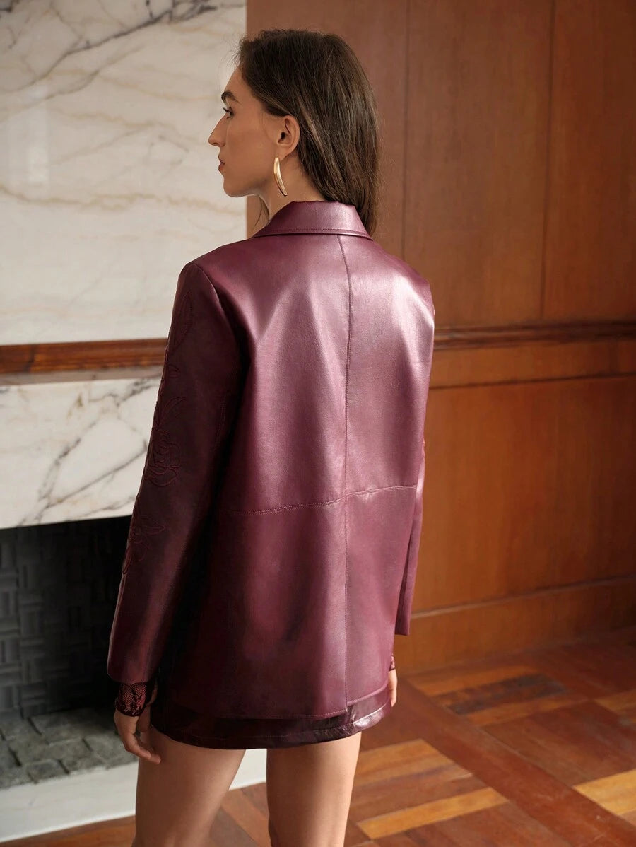 Blazer couro sintético feminino com acabamento premium moderno