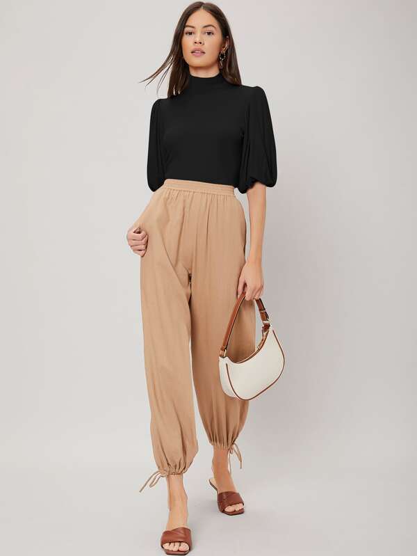 Blusa Feminina Elegante Cor Preto Manga Bufante Colarinho alto - Coleção Entre Estações - Boutique do Encanto