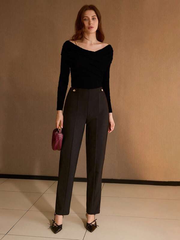 Blusa Feminina Ombro a Ombro Cruzada na Frente Slim Manga Longa Cor Preto Branco Claret Rose Coleção Entre Estações - Boutique do Encanto