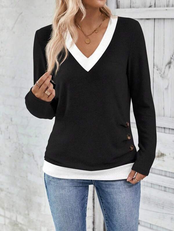 Blusa em Malha Premium Decote V Contrastante Feminina – Essenciais Urbanos