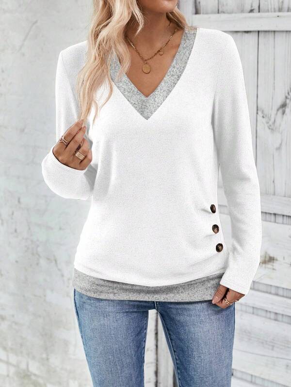 Blusa em Malha Premium Decote V Contrastante Feminina – Essenciais Urbanos