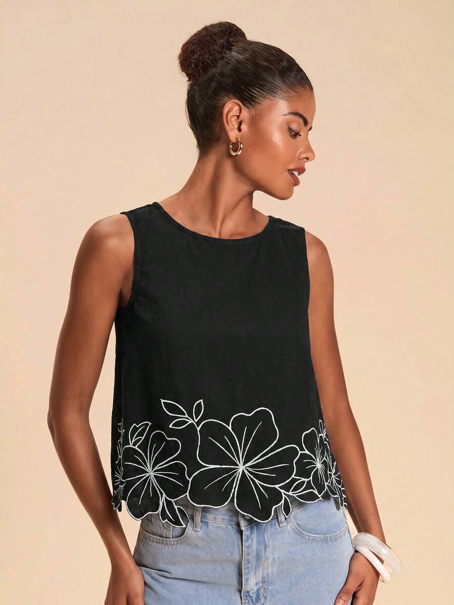 Blusa feminina Preta para verão com bordado floral e acabamento