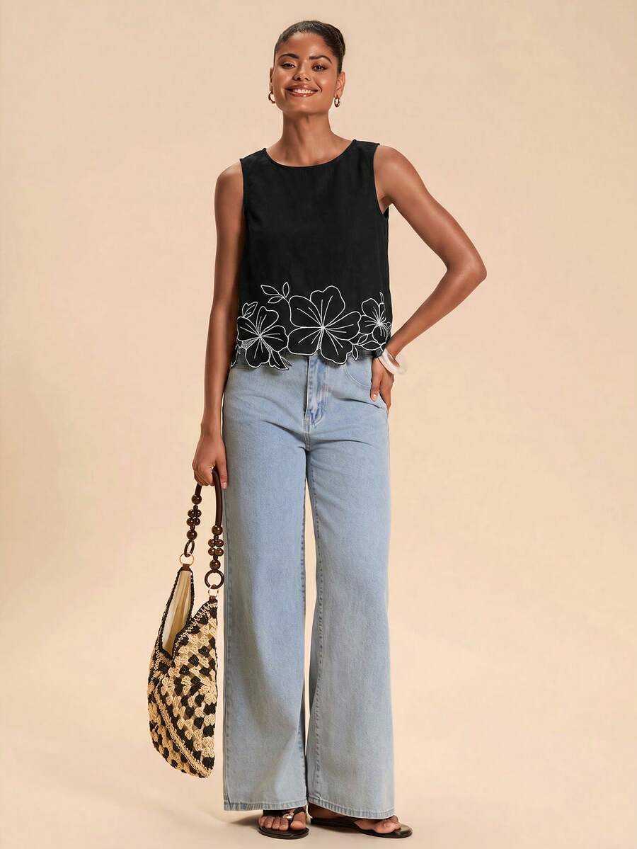 Blusa feminina Preta para verão com bordado floral e acabamento