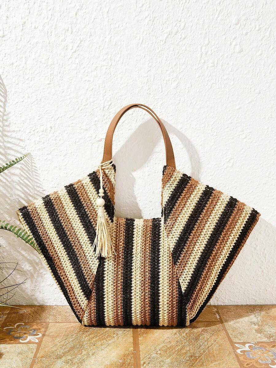 Bolsa tote feminina bege com fechamento magnético