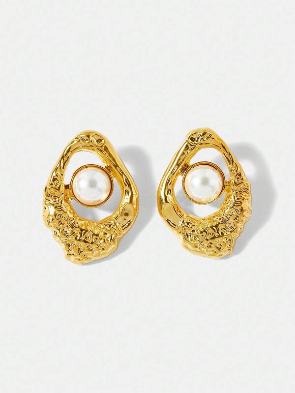 Brincos Femininos Pendentes Texturizados com Pérola - Golden Pearl Statement - Boutique do Encanto Brincos