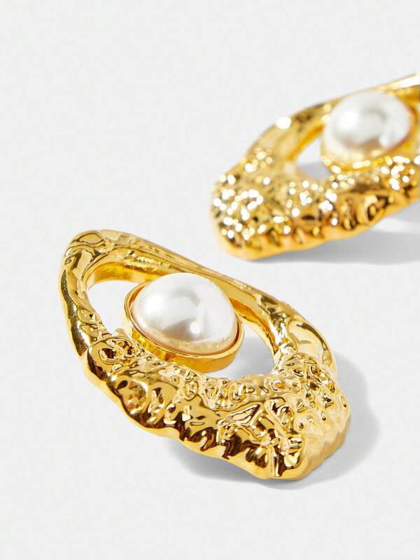 Brincos Femininos Pendentes Texturizados com Pérola - Golden Pearl Statement - Boutique do Encanto Brincos