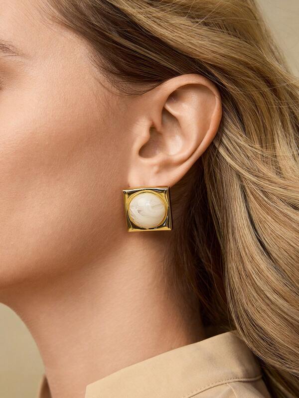 Brincos Femininos Quadrados com Pérola Central Dourado Banho 18 K -Pearl Frame Collection - Boutique do Encanto Brincos