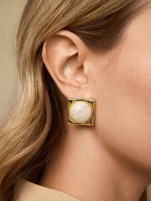 Brincos Femininos Quadrados com Pérola Central Dourado Banho 18 K -Pearl Frame Collection - Boutique do Encanto Brincos