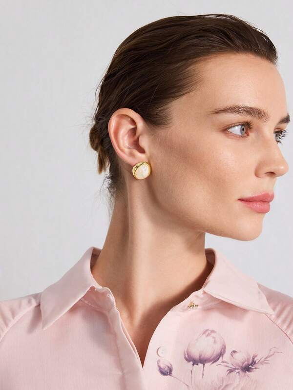 Brincos Femininos Quadrados com Pérola Oval Central com Moldura Dourada Banhada a 18 K - Soft Pearl Collection - Boutique do Encanto Brincos