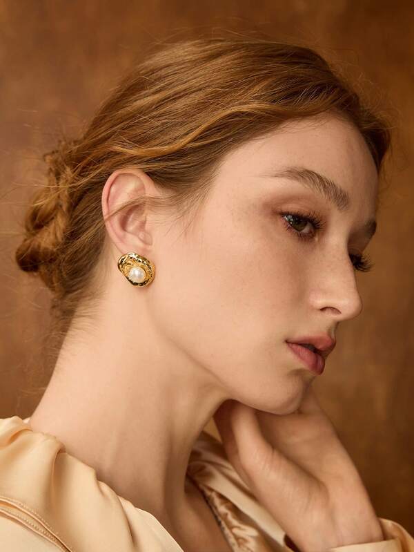 Brincos Femininos de Pérola com Acabamento Dourado 18 K - Clássico Elegante - Classic Pearl Glow - Bourtique do Encanto Brincos