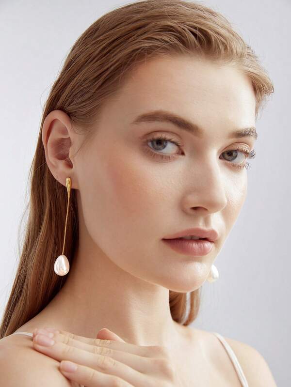 Brincos de Pérola Gota Offwhite com Banho de Ouro - Elegantes e Sofisticados - Coleção Elegance Drop Colettion - Boutique do Encanto Brincos