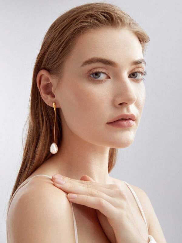 Brincos de Pérola Gota Offwhite com Banho de Ouro - Elegantes e Sofisticados - Coleção Elegance Drop Colettion - Boutique do Encanto Brincos