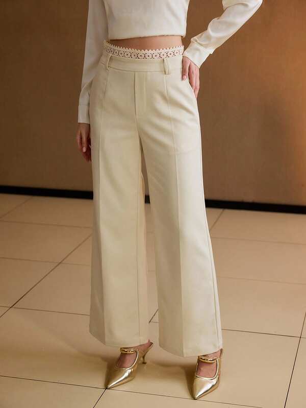 Calça Social Feminina Perna Larga com Renda Contrastante - Alfaiataria Premium - Boutique do Encanto Calças