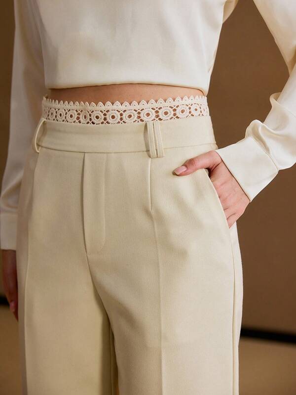 Calça Social Feminina Perna Larga com Renda Contrastante - Alfaiataria Premium - Boutique do Encanto Calças