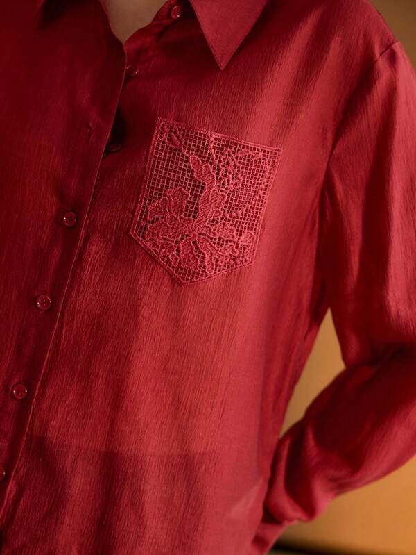 Camisa Feminina Claret Shape Fluido com Bolso Bordado Manga Longa - Boutique do Encanto