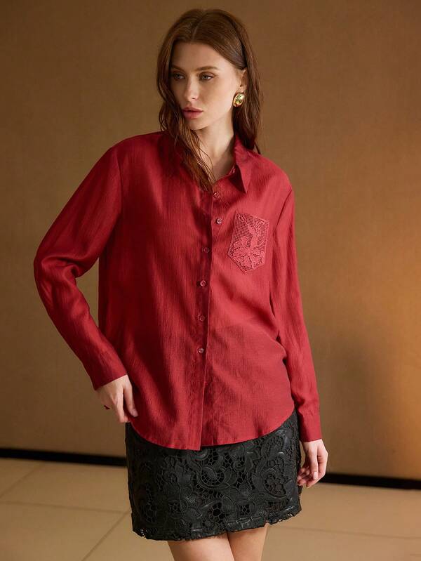 Camisa Feminina Claret Shape Fluido com Bolso Bordado Manga Longa - Boutique do Encanto