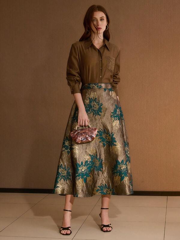 Camisa Feminina Cor Castanho - Cor Castanho - Manga Longa - Shape Fluido com Bolso Bordado - Boutique do Encanto