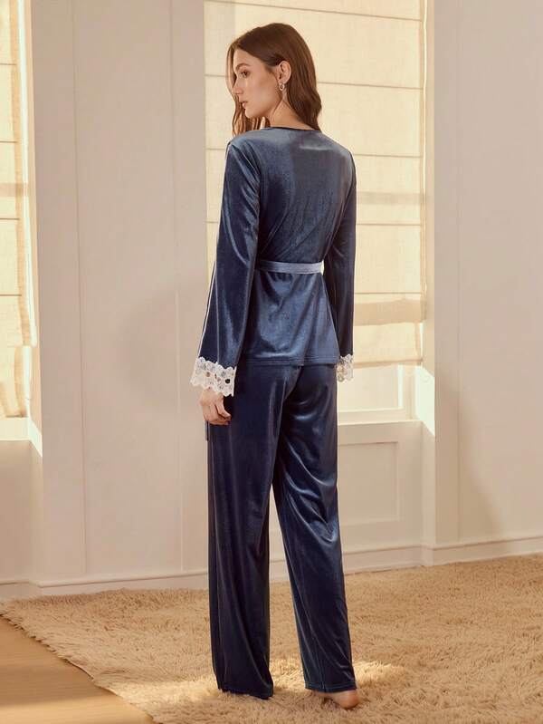 Pijama Feminino Veludo Luxo com Renda e Cinto - Conjunto Longo Azul Escuro - Íntimos & Conforto Premium - Boutique do Encanto