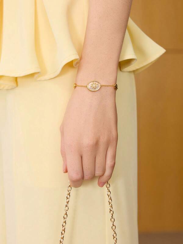 Pulseira Femina Estrela do Mar Dourada em Aço Inox Banhada a Ouro 18 K - Semi Joia Fashion Premium - Boutique do Encanto Pulseiras