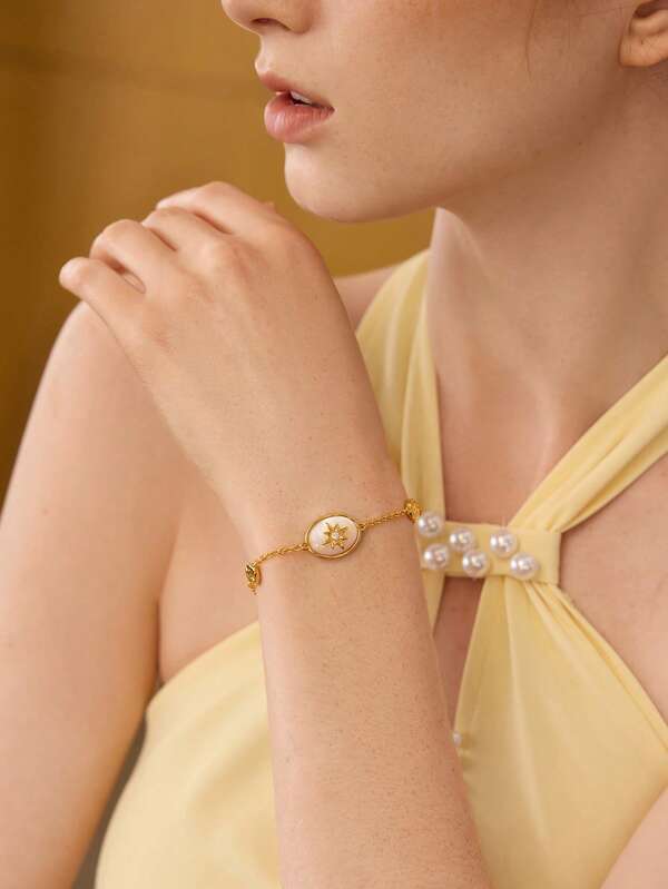 Pulseira Femina Estrela do Mar Dourada em Aço Inox Banhada a Ouro 18 K - Semi Joia Fashion Premium - Boutique do Encanto Pulseiras