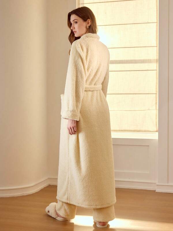 Roupão Feminino Longo Plush com Gola Xale Cor Damasco - Toque Macio - Íntimos & Conforto Boutique do Encanto