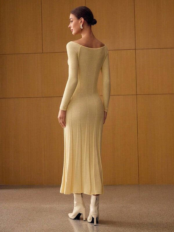 Vestido Midi Tricot Decote Canoa com Corte Diagonal – Premium