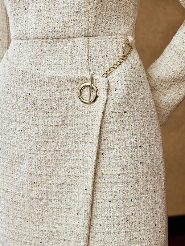 Vestido Midi Tweed com Detalhe em Corrente – Premium