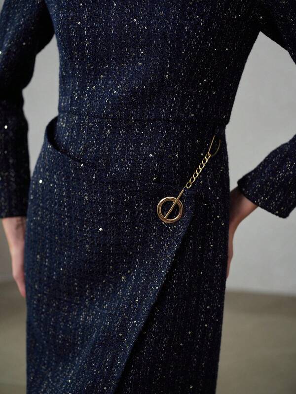 Vestido Midi Tweed com Detalhe em Corrente – Premium