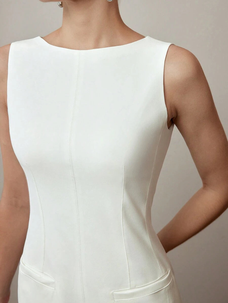 Vestido mini Off White feminino elegante com gola redonda e bolsos