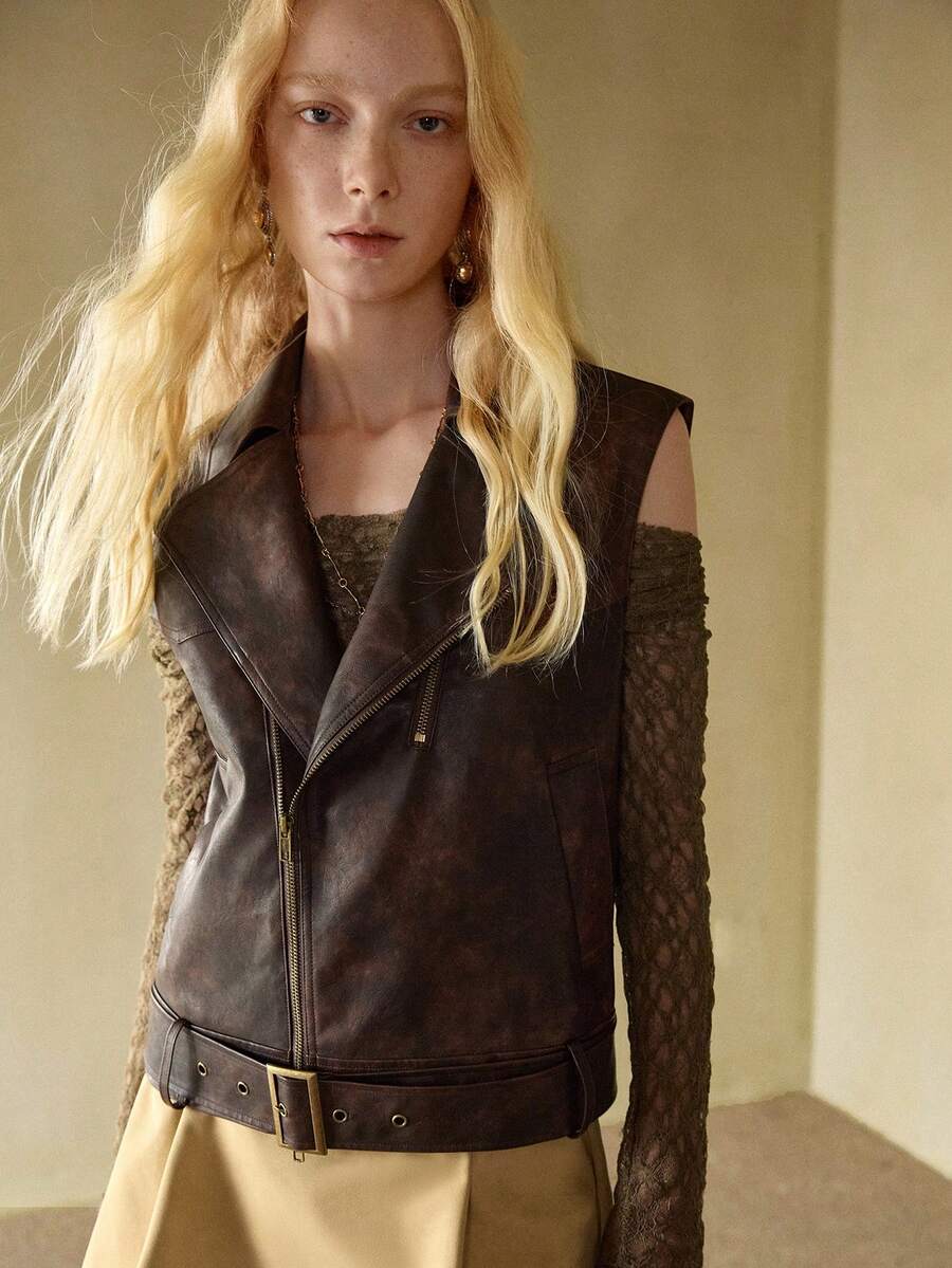 colete feminino sofisticado com lapela estilo contemporâneo