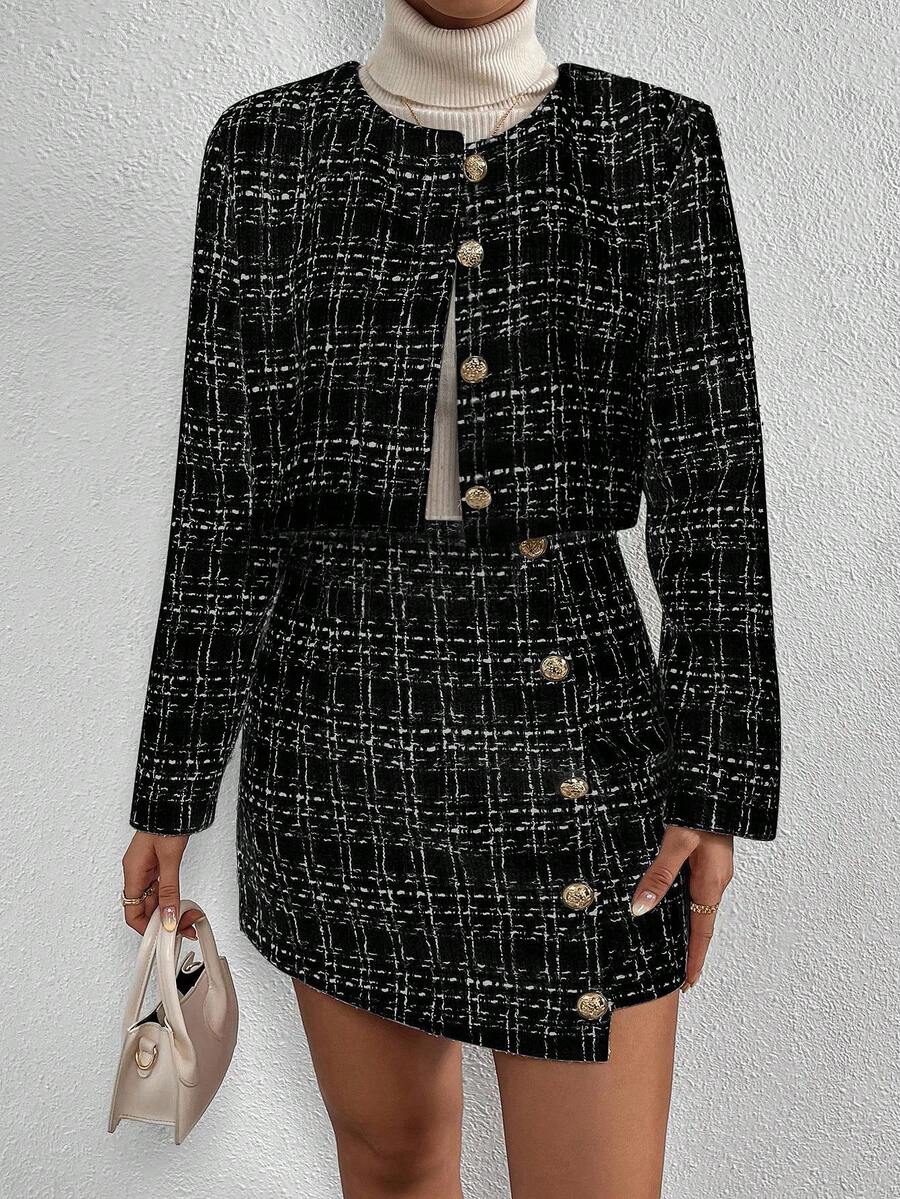 conjunto feminino tweed sofisticado com saia curta e jaqueta estruturada