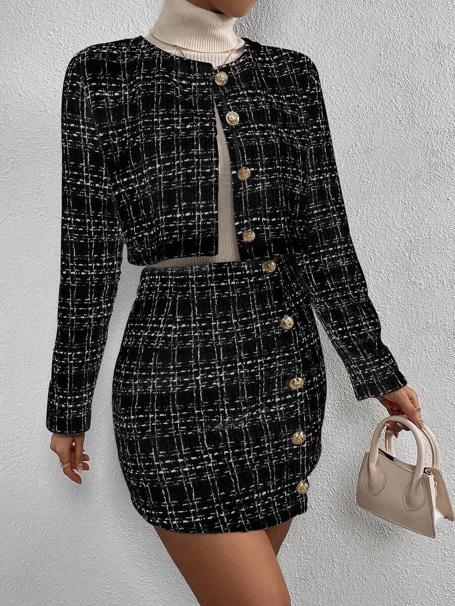 conjunto feminino tweed sofisticado com saia curta e jaqueta estruturada
