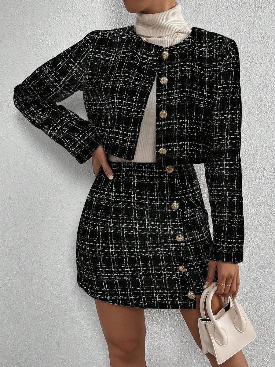 conjunto feminino tweed sofisticado com saia curta e jaqueta estruturada