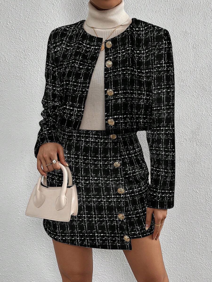 conjunto feminino tweed sofisticado com saia curta e jaqueta estruturada
