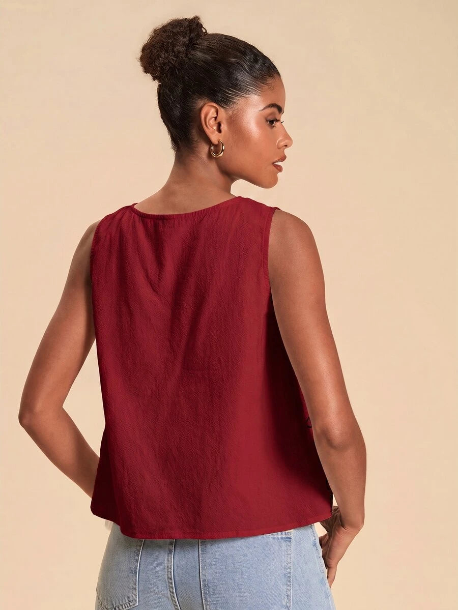 Blusa Feminina em Algodão com Bordado Floral Vazado – P ao GG - Cores Borgonha e Castanho