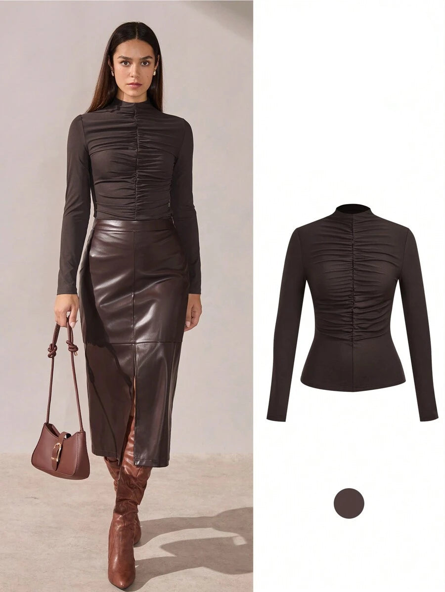 Blusa Feminina Gola Alta Plissada Marrom – Manga Longa Slim Elegante - Boutique do Encanto