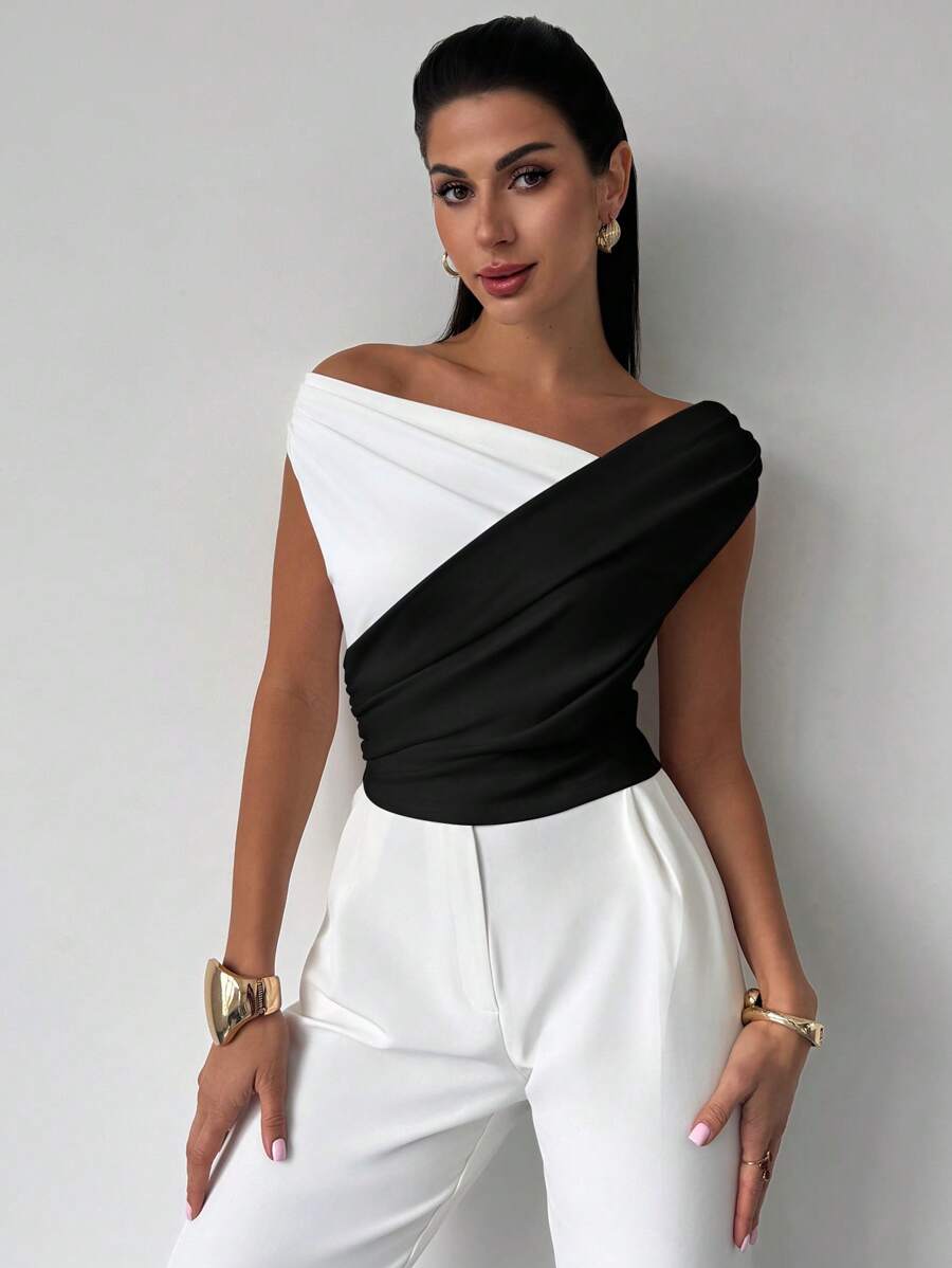 Top Cropped Assimétrico - Design Elegante com Babados Contrastantes