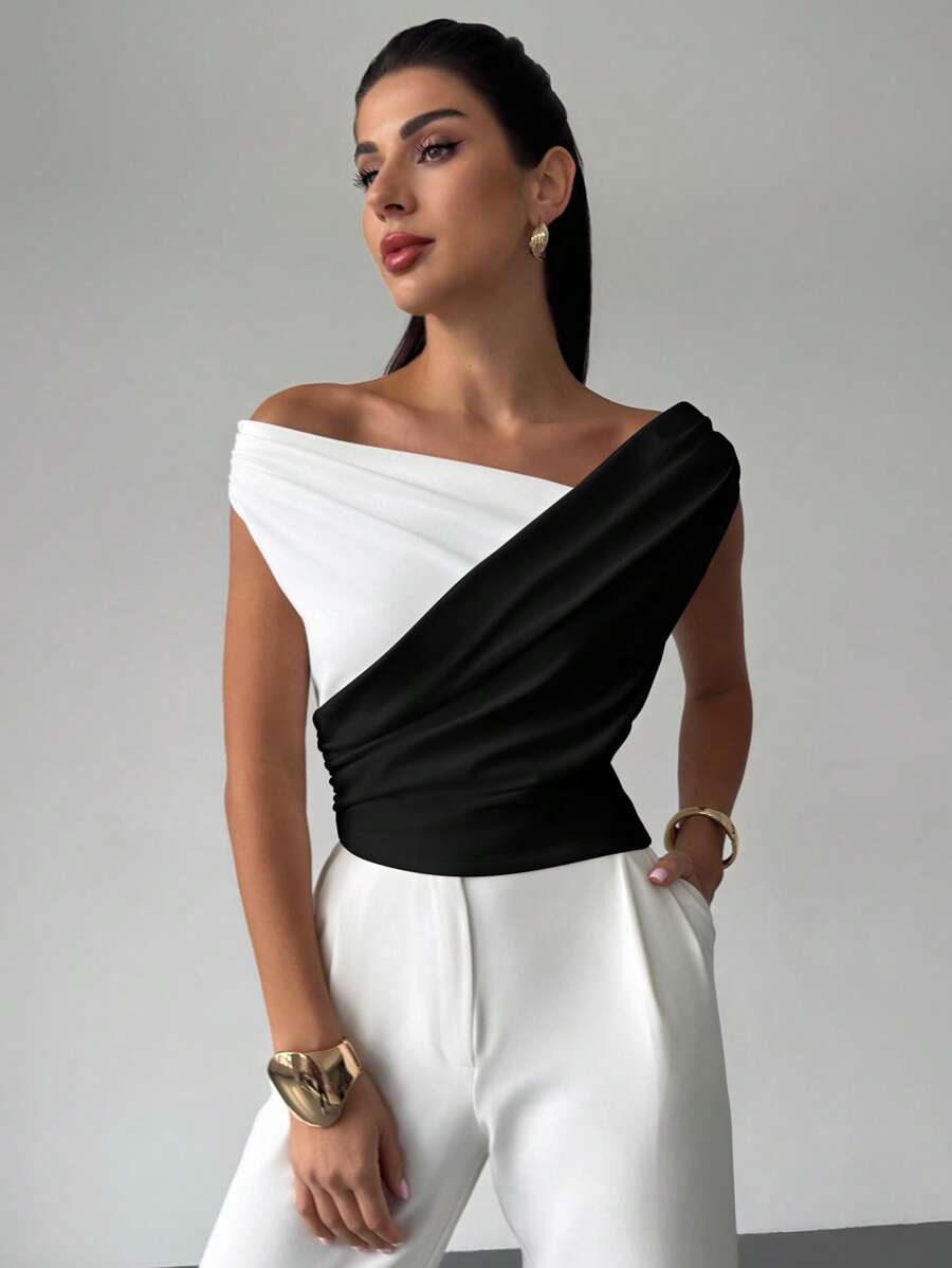 Top Cropped Assimétrico - Design Elegante com Babados Contrastantes