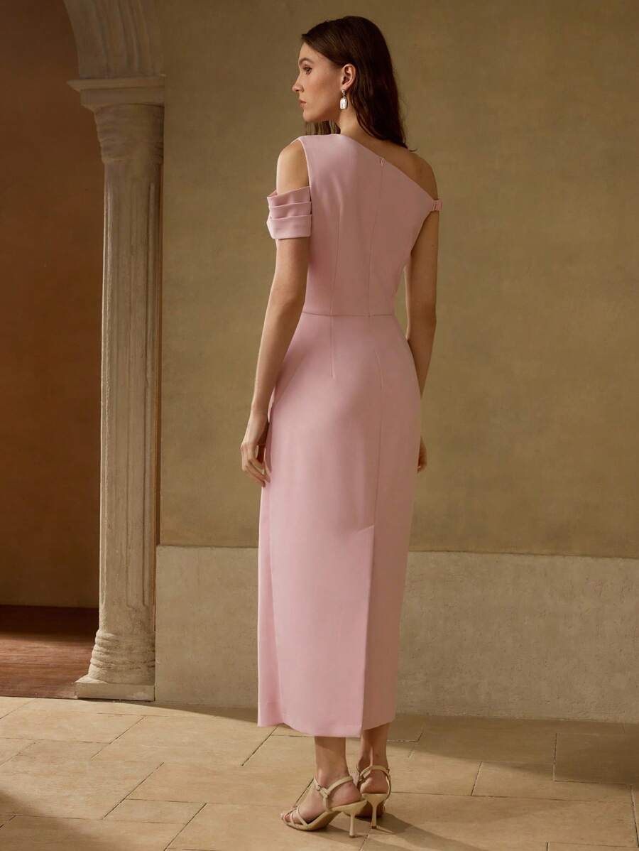 Vestido Assimétrico Premium - Ombro Franzido e Bainha Envolvente