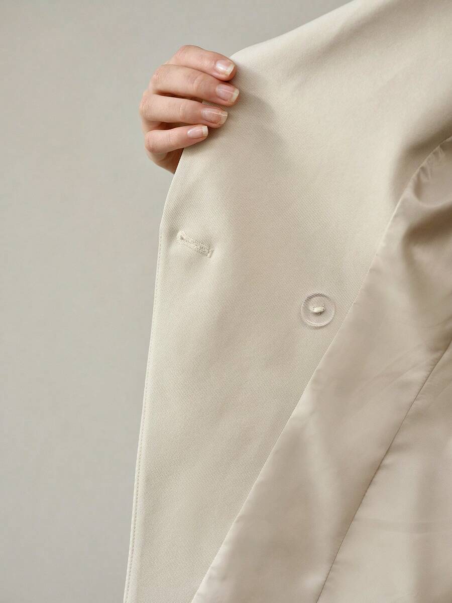 Blazer Feminino Alfaiataria Manga Curta com Lenço Removível – Elegante Off White | Boutique do Encanto