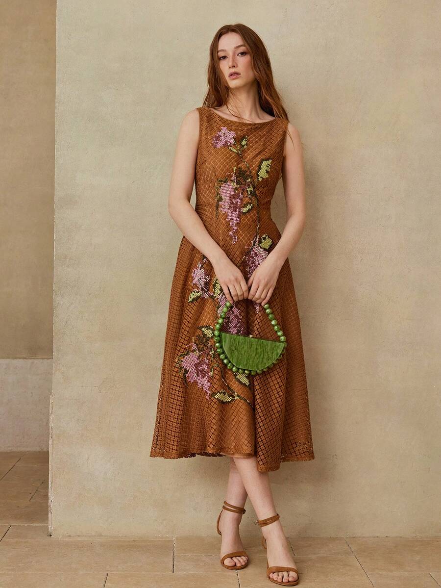 Vestido Midi Evasê - Cintura em Renda Bordada