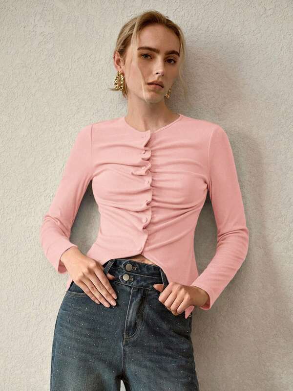 Blusa Feminina Vermelha Assimétrica em Malha Premium - Manga Longa, Drapeada com Botões, Slim Fit - Boutique do Encanto Blusas