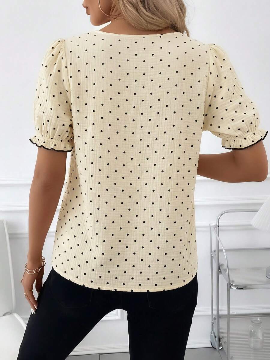 Blusa Casual Elegante - Gola de Renda e Acabamento Franzido