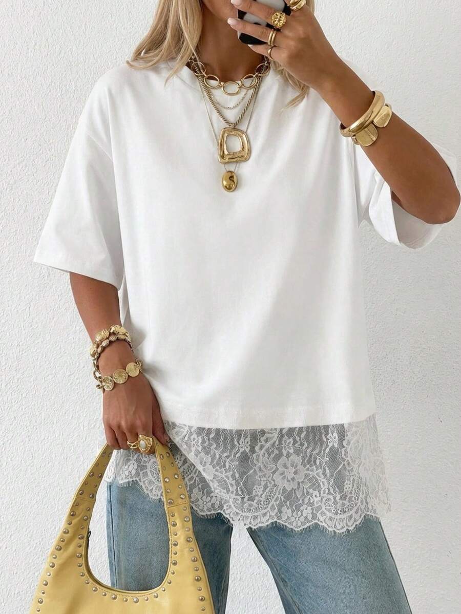 Camiseta de Malha Premium - Renda de Bolinhas Elegante