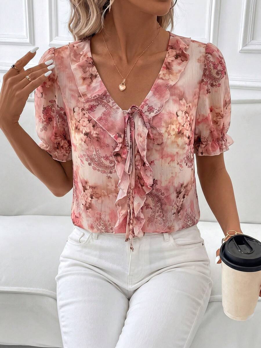 Blusa Casual Elegante - Gola de Renda e Acabamento Franzido