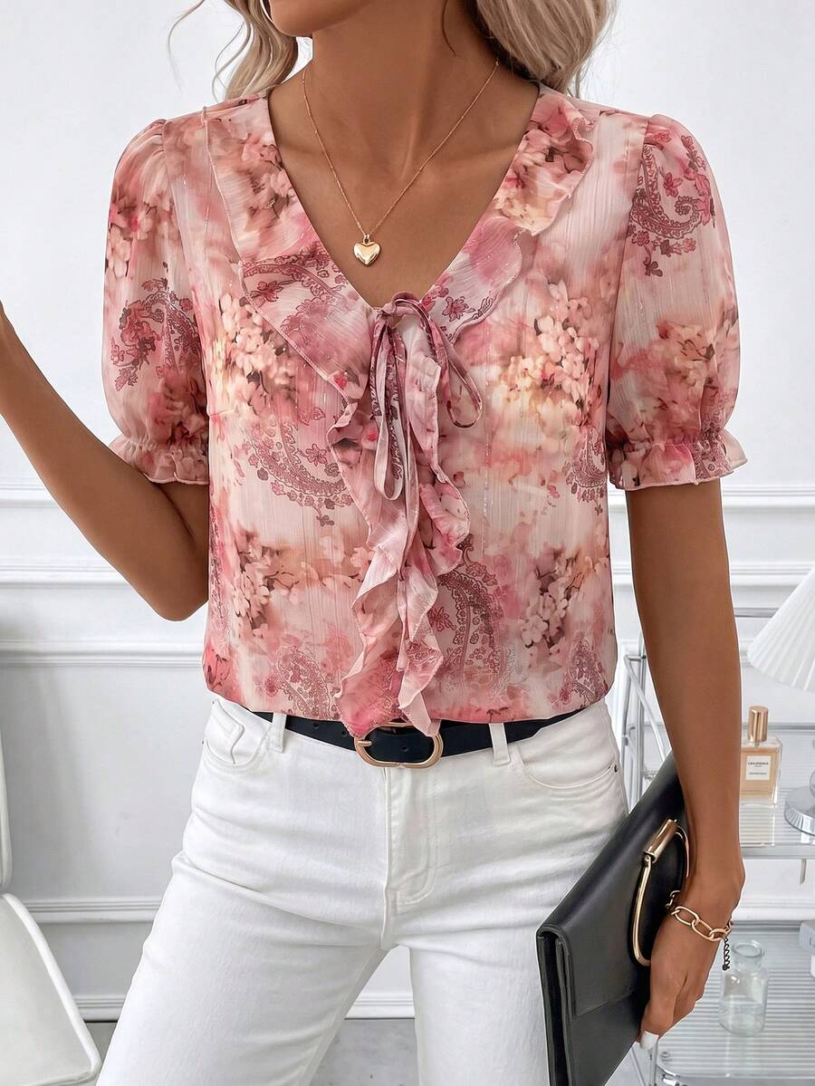 Blusa Casual Elegante - Gola de Renda e Acabamento Franzido