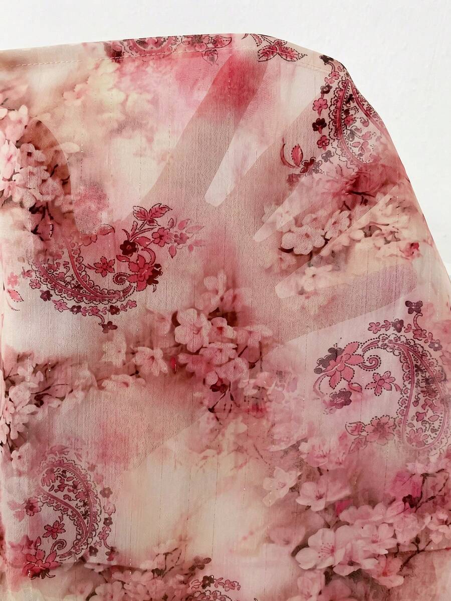 Blusa Casual Elegante - Gola de Renda e Acabamento Franzido