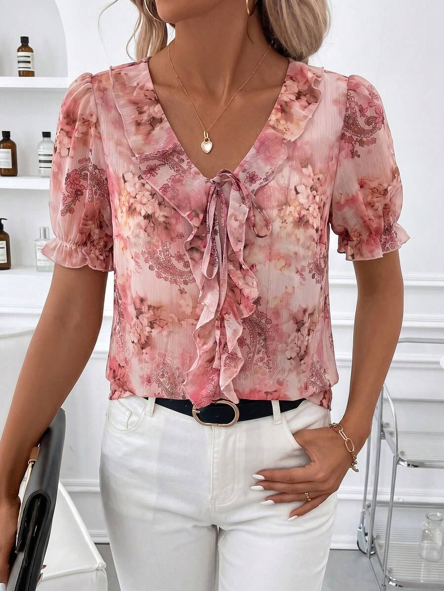 Blusa Casual Elegante - Gola de Renda e Acabamento Franzido