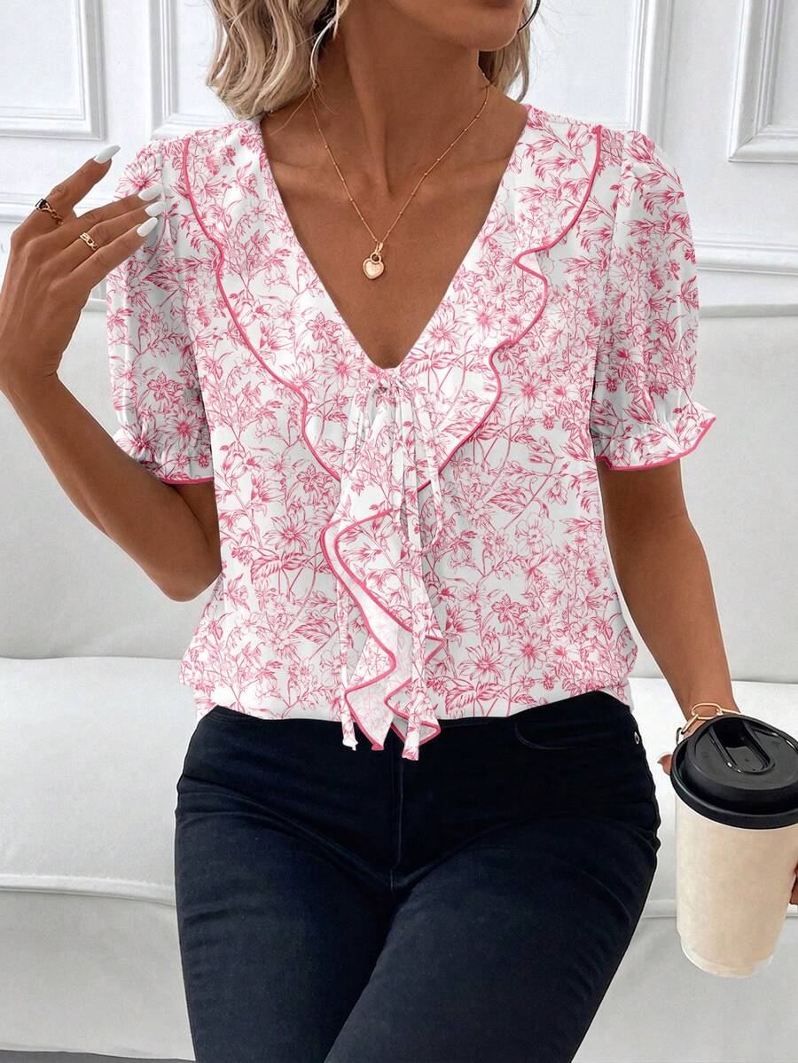 Blusa Casual Elegante - Gola de Renda e Acabamento Franzido
