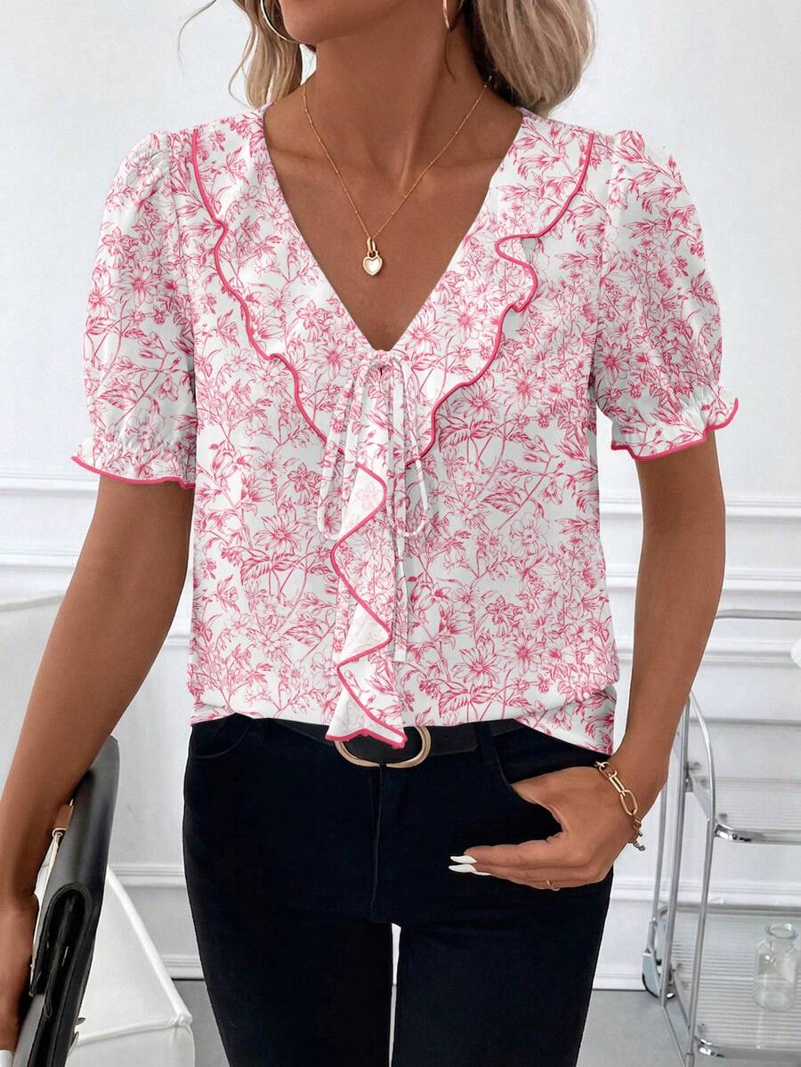 Blusa Casual Elegante - Gola de Renda e Acabamento Franzido